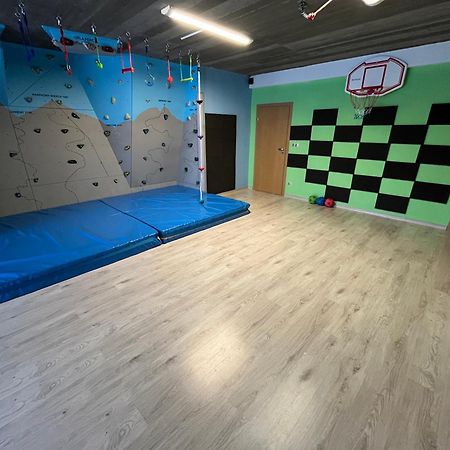 Apartamenty Blisko Slonca - Jacuzzi, Playgrounds Новы-Тарг Экстерьер фото