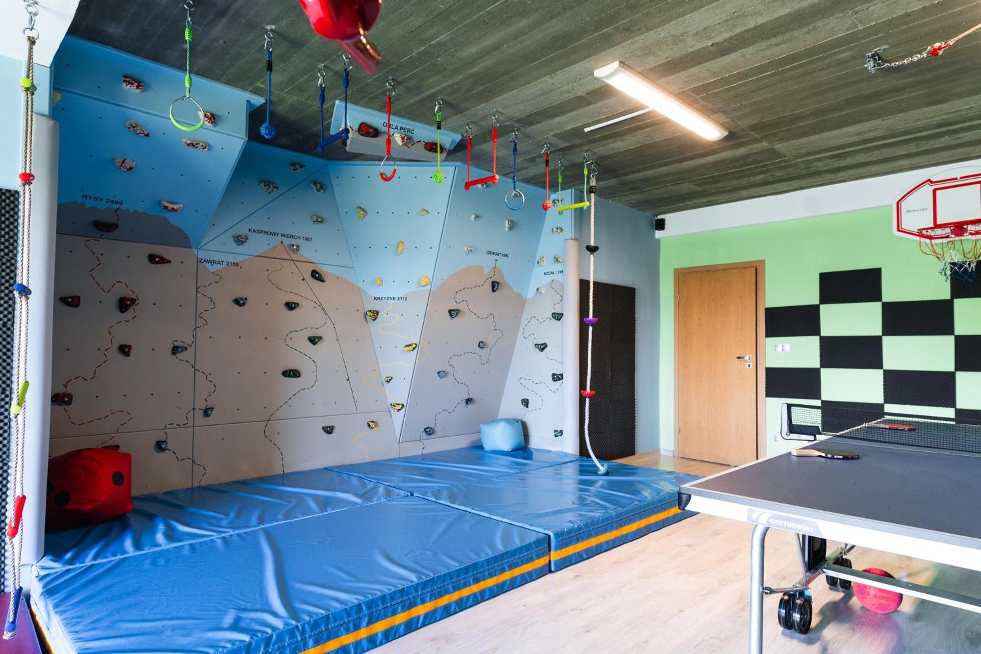 Apartamenty Blisko Slonca - Jacuzzi, Playgrounds Новы-Тарг Экстерьер фото